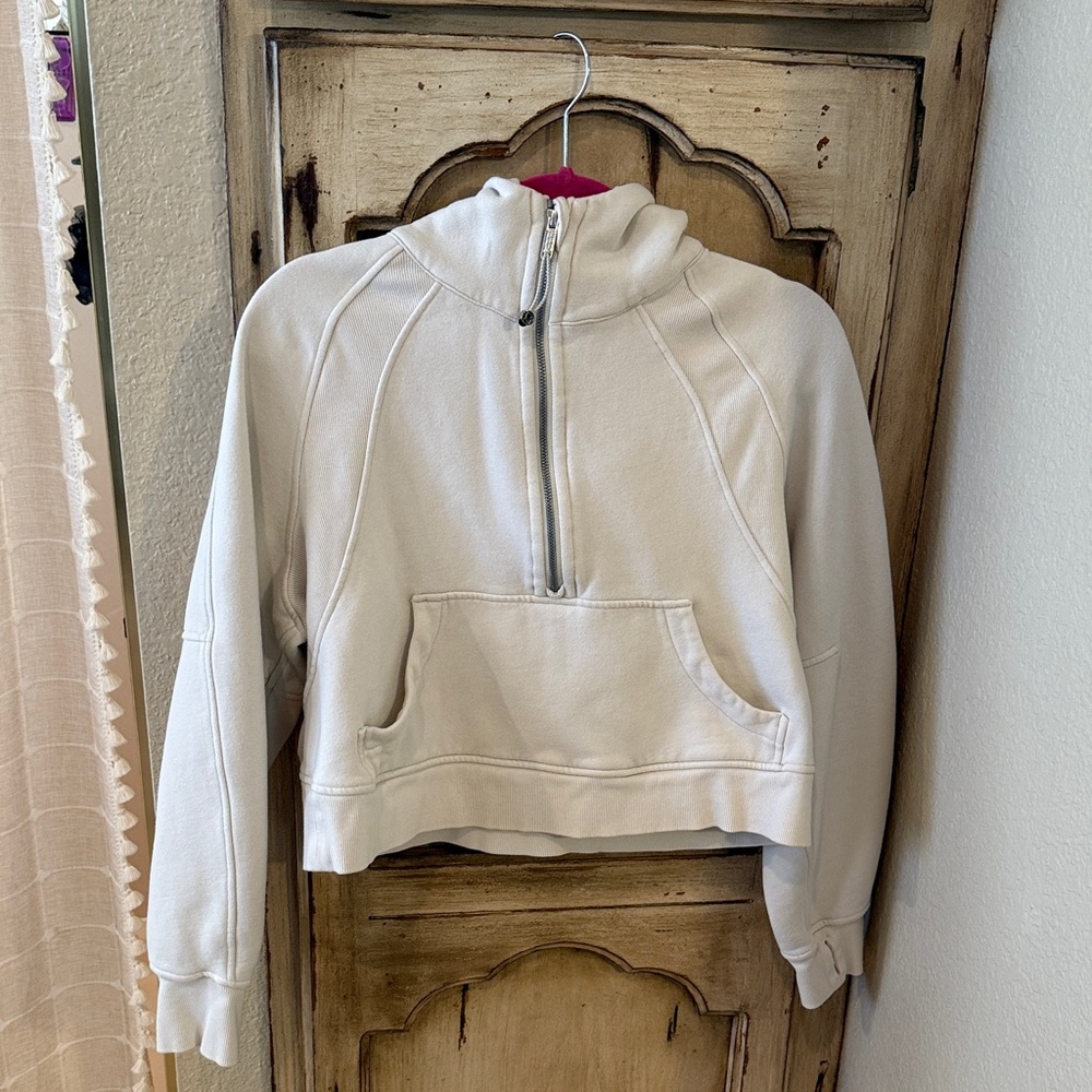 Women's Cream Lululemon Crop Scuba with Half-Zip XS/S